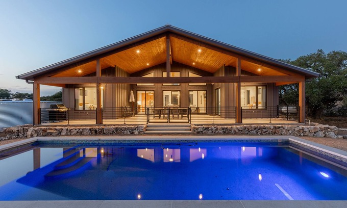 Johnson City House | Inviting Johnson City Limits Home with Pool and Breakfast