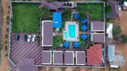 Kilimanjaro Region Hotel | Inviting Johnsons Villas with Pool & Child-Friendly Amenities