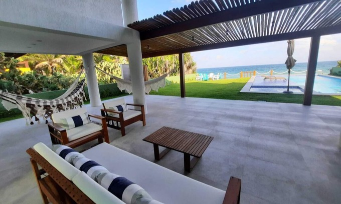 Porto de Galinhas House | Joia do Porto: Beachfront Comfort with Unique Amenities