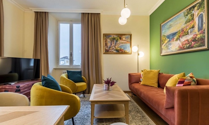 Cernobbio Apartment | Stylish Apartment for 4 with Balcony in Cernobbio