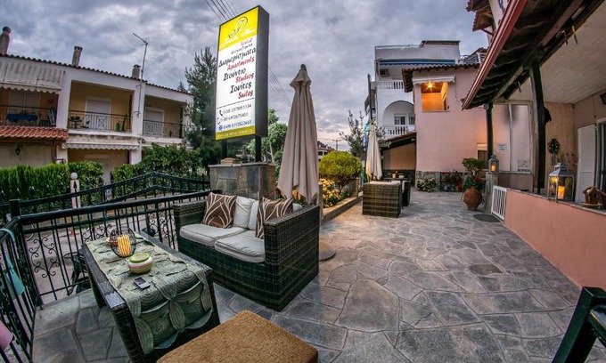 Toroni Apartment | Experience the Best at Jolanda's House with Ocean Views