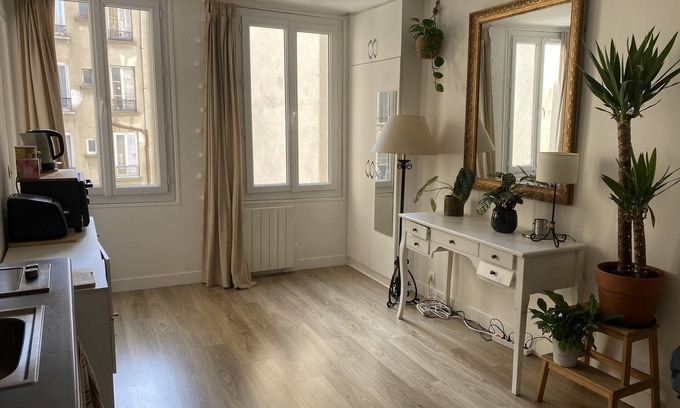 Strasbourg -Saint-Denis Apartment | Cozy 2-Bedroom Retreat in the Heart of Paris