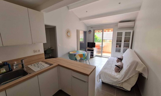 Sainte-Maxime Condo | Elegant 2-Bedroom Retreat Steps from the Beach
