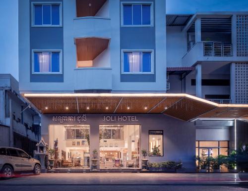 Phnom Penh City Centre Hotel | Joli Hotel: Family-Friendly Stay with Restaurant & Hot Tub