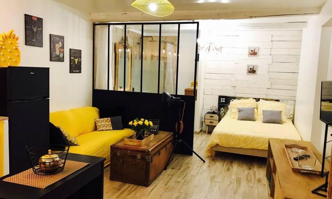 Sainte-Cecile-les-Vignes Apartment | Cozy Studio in the Heart of Sainte Cecile les Vignes