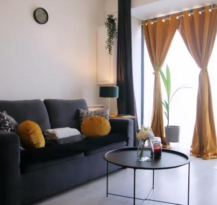 Saint-Marc Apartment | Cozy Studio in the Heart of Brest - Guest Rated 8/10