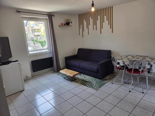 Saint-Marcellin Apartment | Budget-Friendly Joli Studio with 8/10 Guest Rating