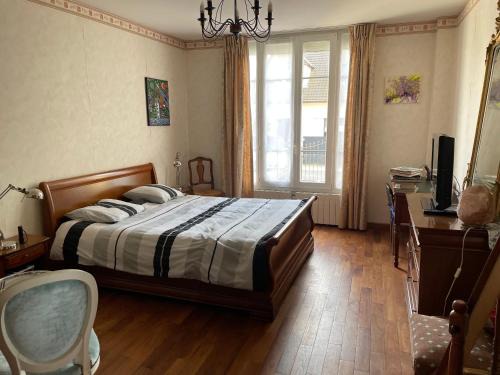 Saint-Prix Apartment | Independent Studio with Garden Retreat for Your Getaway