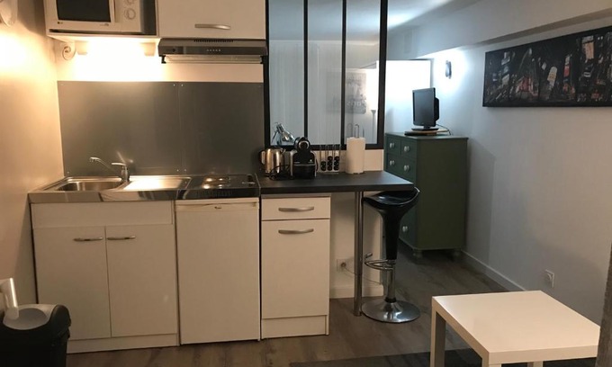 Brequigny Apartment | Explore Joli Studio/T1 Rennes - Guest Rated 9/10