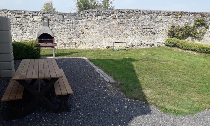 Ellon House | Cozy Home for Families with Kitchen & Child-Friendly Amenities