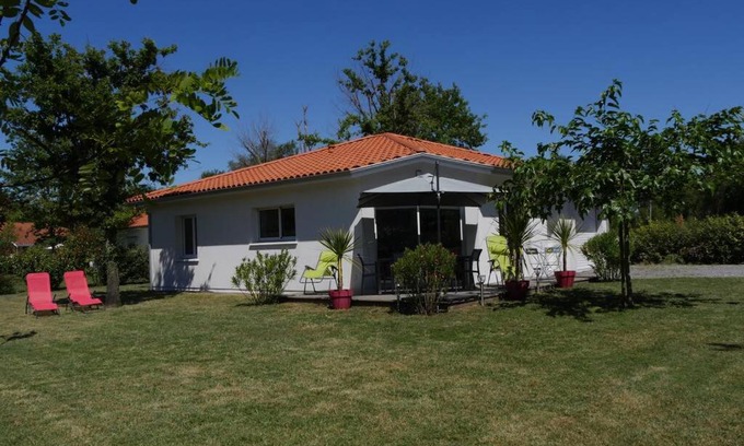 Biscarrosse House | Jolie Villa: Tranquil Stay Near the Forest in Bisca