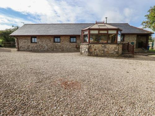Fivelanes House | Exceptional Jolls Ground Barn: Pet-Friendly & Pool Access