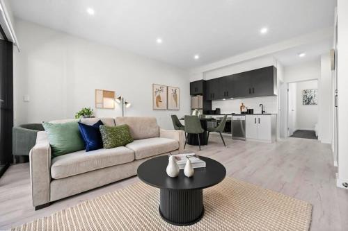 Port Adelaide Apartment | Delightful Jolly Jubilant Jubilee: Family-Friendly Retreat