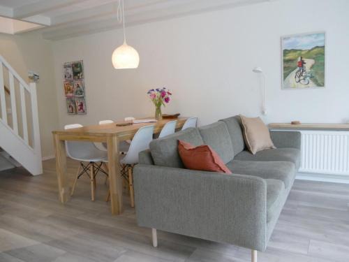 Municipality of Terschelling Apartment | Jonas - Elegant Apartment Steps from the Dunes & Ocean