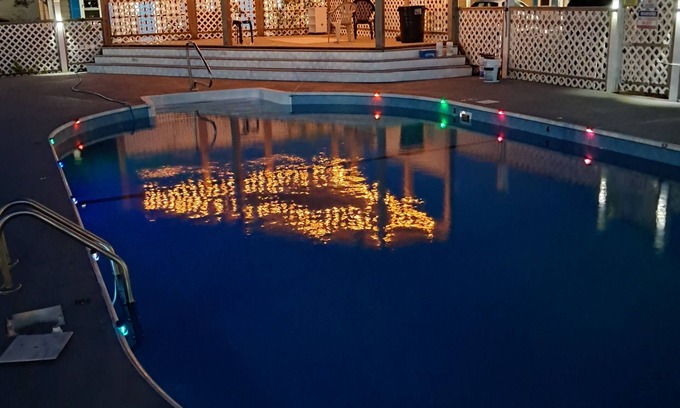 Dennis Port Hotel | Relax at Jonathan Edwards Motel: Family-Friendly Getaway