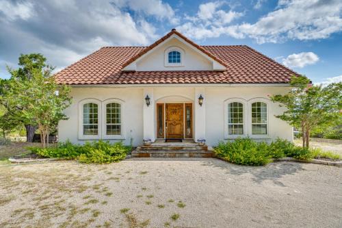 Leander House | Family-Friendly Jonestown Retreat Near Lake Travis