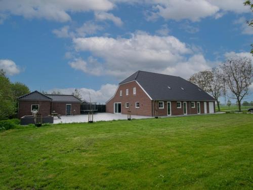 Lage Zwaluwe House | Discover Jonkershof: Family-Friendly Stay with 9.8 Rating