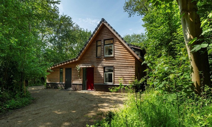 Renesse Villa | Family-Friendly Getaway at Jonkersweegje 9 with Ocean View