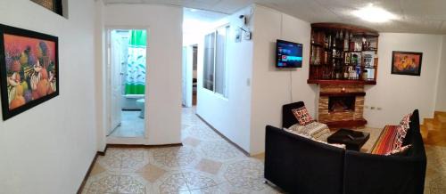 Banos de Agua Santa Apartment | Child-Friendly Comfort at Jorge's Apartment - Rated 9/10
