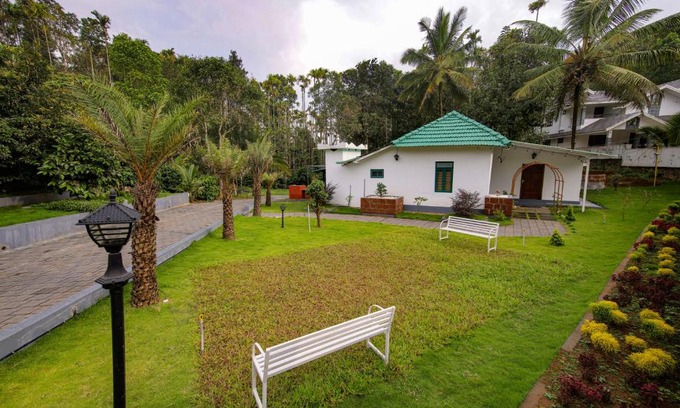 Meppadi House | Guest Rated 10/10 at Jos' Paradise - Pet & Child Friendly!