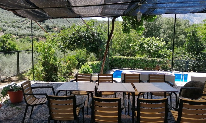 Bedmar Cottage | Experience Comfort at Josefa's Cortijo with Unique Amenities