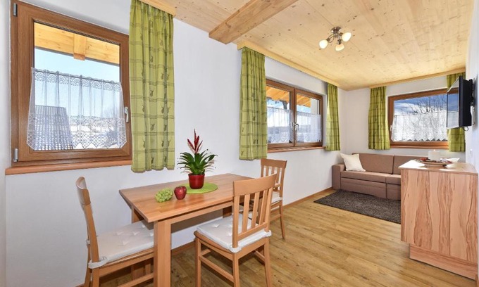 Racines Apartment | Discover Joselehof App Enzian: Family & Pet-Friendly Stay