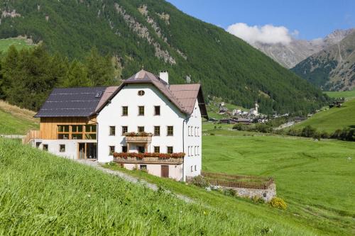 Madonna di Senales Apartment | Josephus - Domicilium III: Family-Friendly Getaway