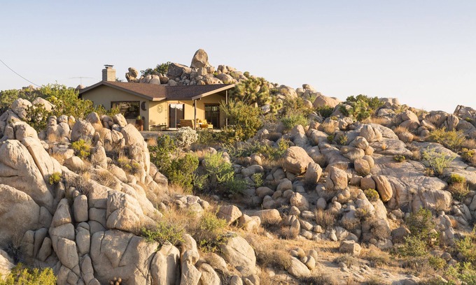 Yucca Valley House | Joshua Tree Getaway: Private Boulder Retreat with Spa Access