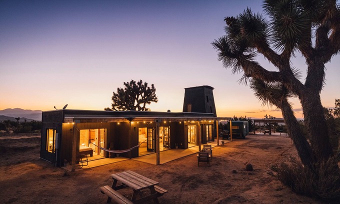 Yucca Valley Cabin | Joshua Tree Hidden Tower Ranch -private, great views, landmark!