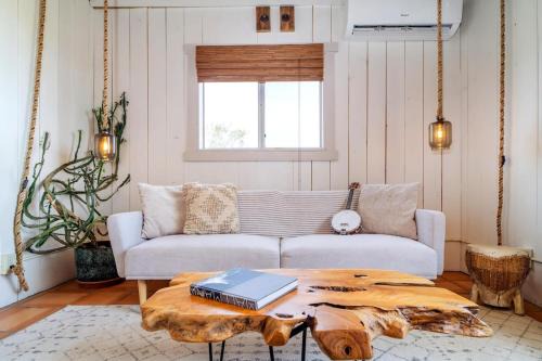 Landers House | Joshua Tree House of Mercury
