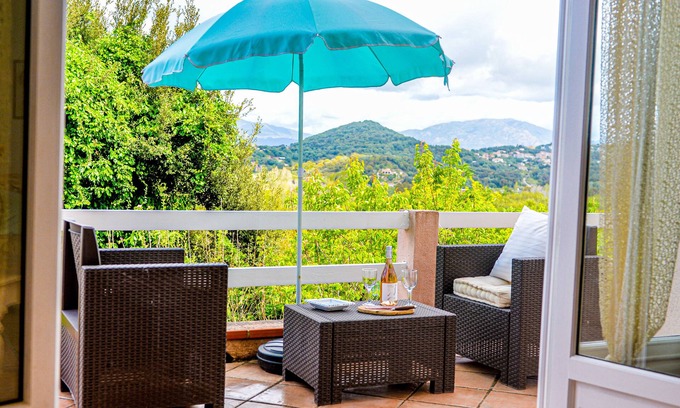 Bastelicaccia Apartment | Relaxing Retreat at Josie - Bas de Villa in Porticcio