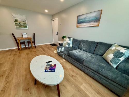 Joslyn Castle Apartment | Convenient Joslyn 5-Bedroom Near UNMC - Family Friendly