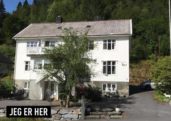 Volda Bed & Breakfast | Discover Josygaard: Family-Friendly Retreat with Dining