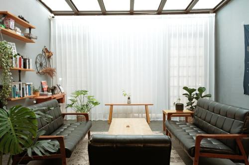 Tainan City Centre Hostel | Highly Rated Journey Hostel with Family-Friendly Amenities