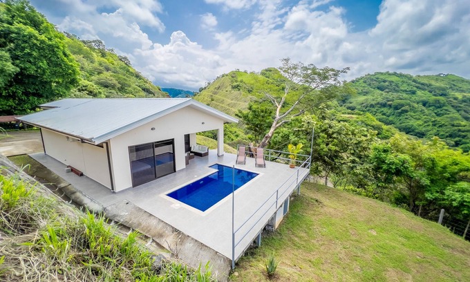 Mercedes House | Journeys End: Breathtaking Views in Enchanting Community