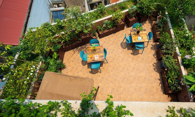 Nhat Tan Apartment | Cozy Joy Apartment Tay Ho with Kitchen & Breakfast Included