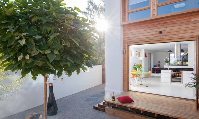 Chichester House | Top-Rated Joy Lane, Chichester: Family-Friendly Getaway