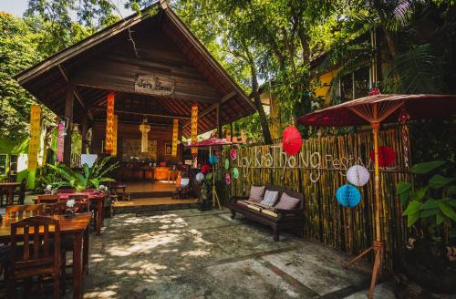 Chiang Mai Bed & Breakfast | Exceptional Joy's House & Tour: Family-Friendly Getaway