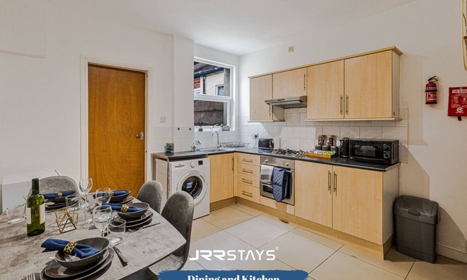 Stoke-on-Trent House | Discover JRR Stays in Stoke on Trent - Family & Pet Friendly