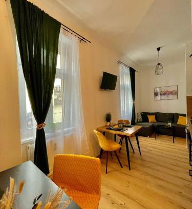 Jakomini Apartment | Family-Friendly JS Design Apartment with High Guest Ratings