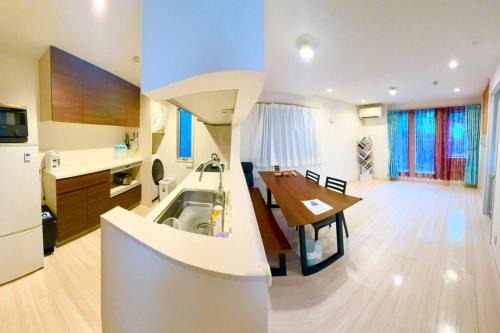 Shin-Yokohama Apartment | Pet-Friendly Escape at Js House for the Whole Family