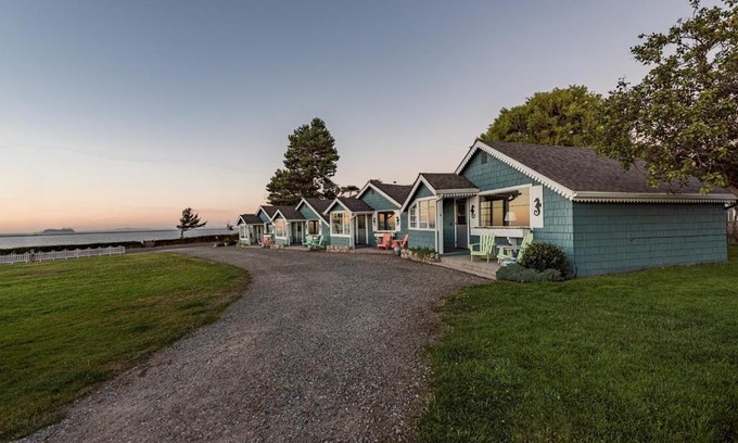 Sequim Hotel | Idyllic Juan de Fuca Cottages with Oceanfront Views
