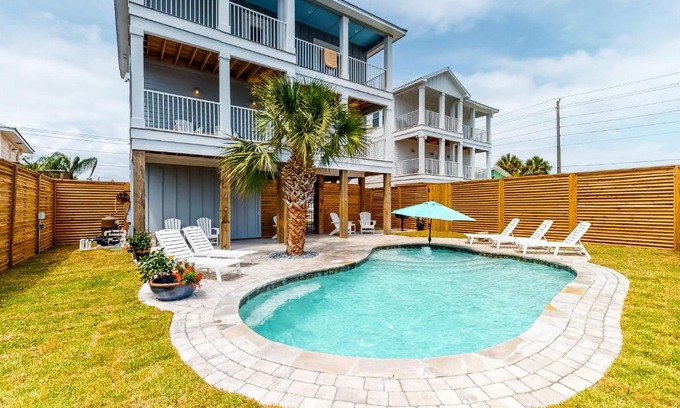 Gulf Shores House | Jubilee by the Sea: Pet-Friendly Retreat with Pool Access