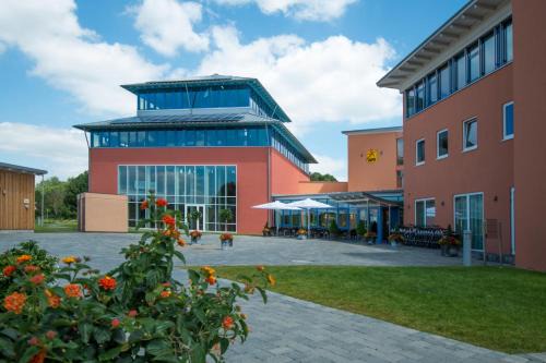 Juelich Hotel | Discover JUFA Hotel in Brückenkopfpark - Family-Friendly Stay
