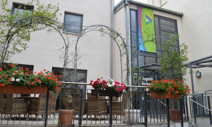 Babelsberg Sud Hotel | Great Stay at Jugendherberge Potsdam with Pool & Dining