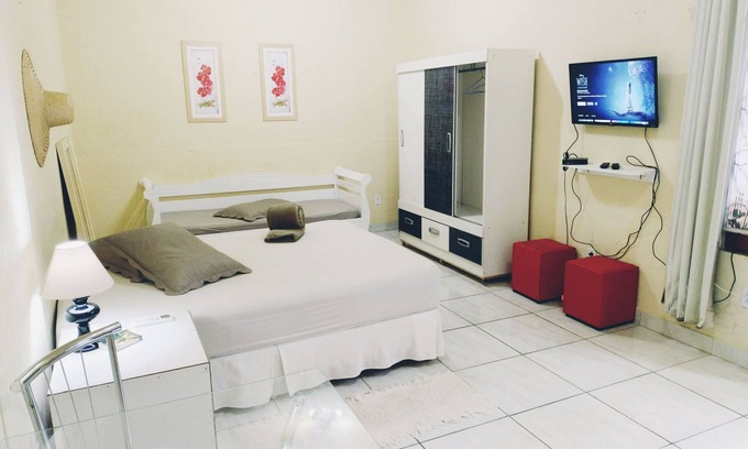 Resende Apartment | Pet-Friendly Juliet House Studio with Spa and Kitchen
