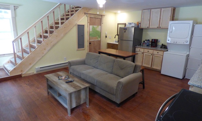 Cooke City-Silver Gate Cabin | Stay at Wolf Crossing Near Yellowstone's NE Gate