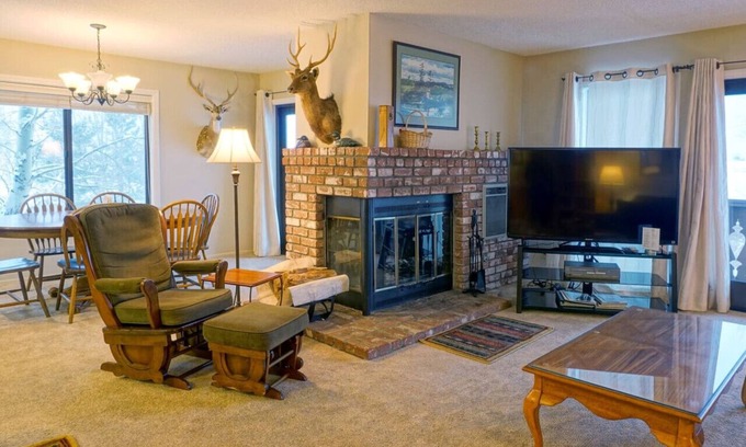 June Lake Condo | June Lake Interlaken: Guest Rated 9.6, Spa & Hot Tub Amenities