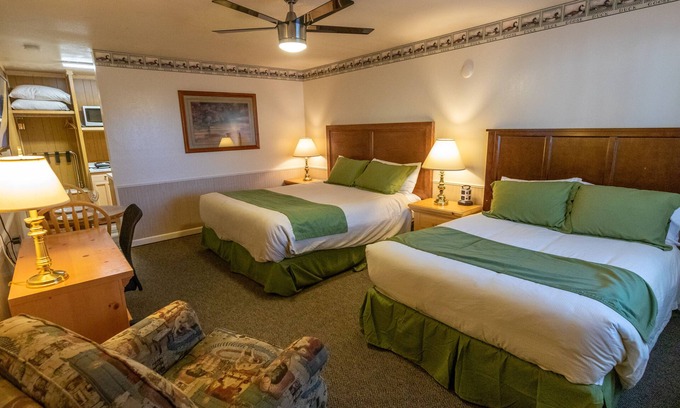 June Lake Hotel | Guest Rated June Lake Motel: Spa, Breakfast & Family Friendly