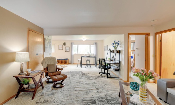 Juneau Apartment | Juneau Apartment with Ocean View - Steps to Hiking & Breweries
